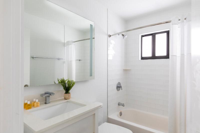Three-Bedroom Suite image 4