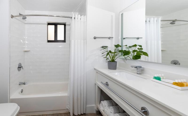 Three-Bedroom Suite image 3