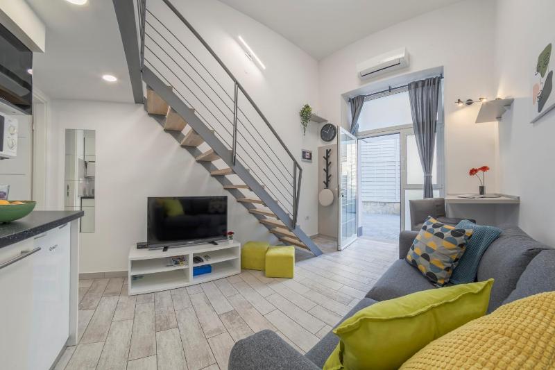 Apartment Split Level image 4