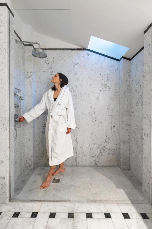 Superior Double or Twin Room image 4