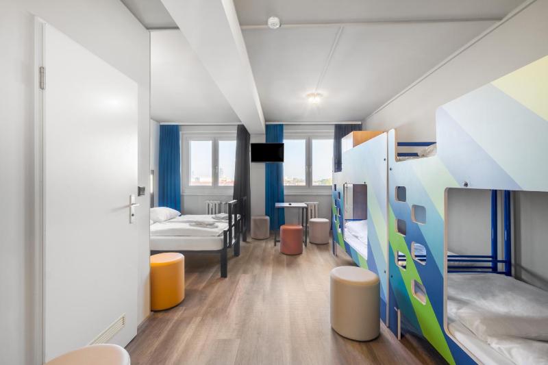  Bed in 6-Bed Dormitory Room image 4