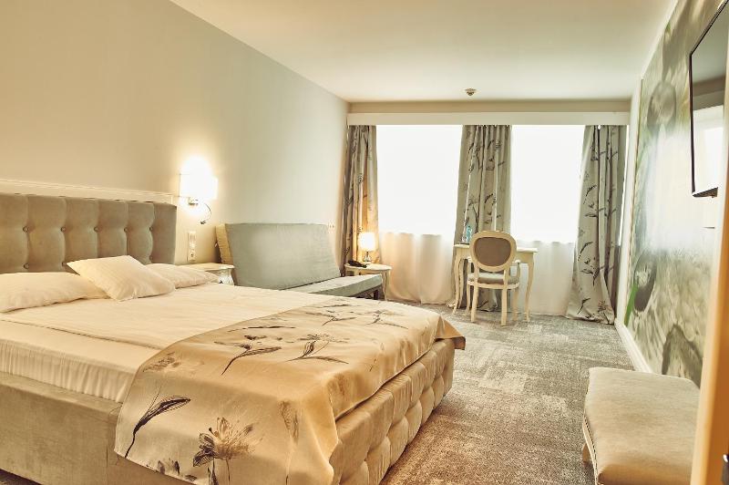 Deluxe Family Room with sofabed Palace of Parliament view image 3