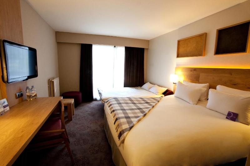 Standard Double Room with Sofa and Balcony image 1