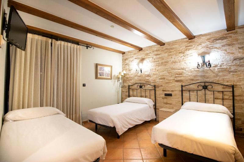 Triple Room image 3
