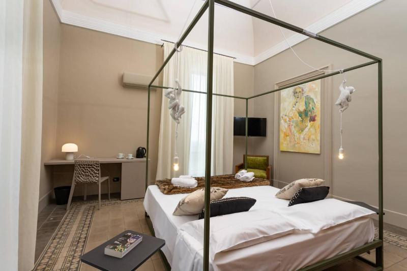 81 Suite and Breakfast - image 8