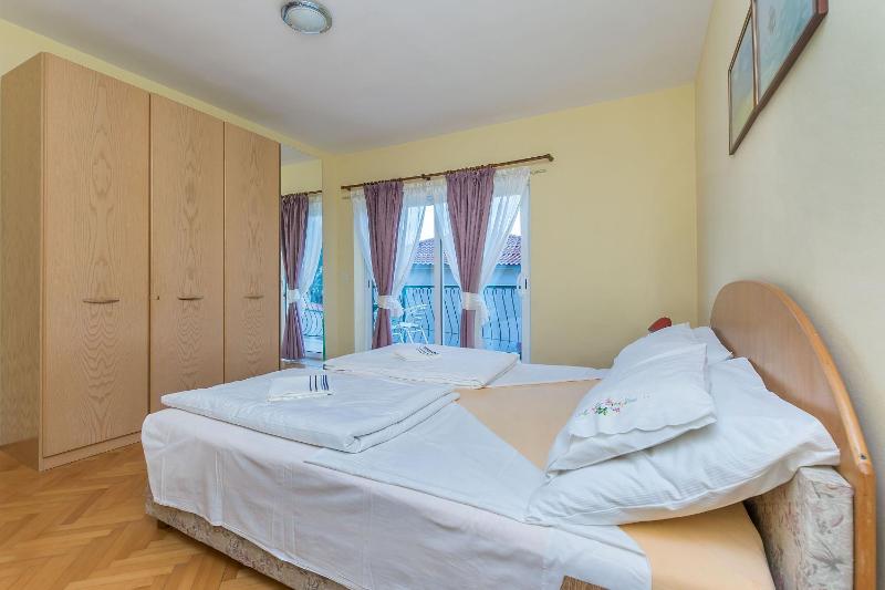 Apartments Mara - image 21