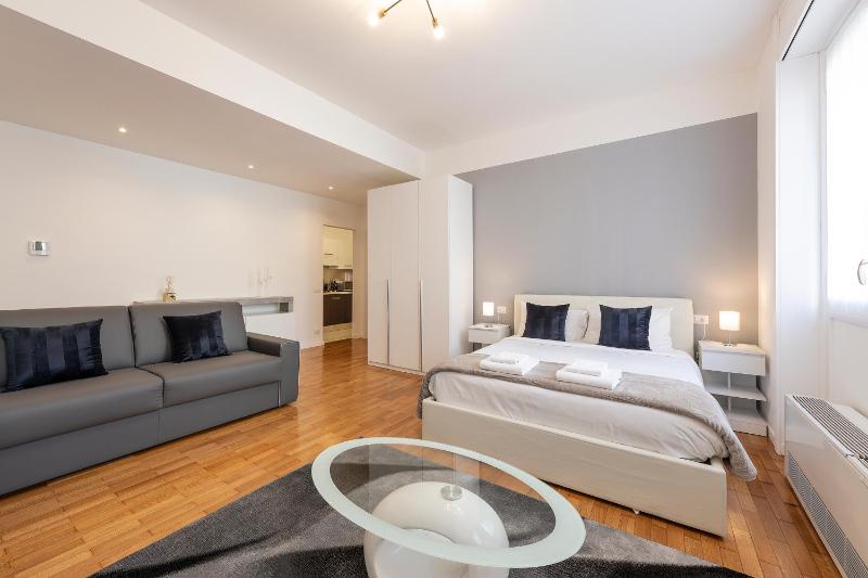 Studio - Corso Magenta 62 image 1