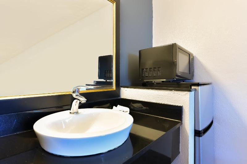 King Room - Disability Access image 2
