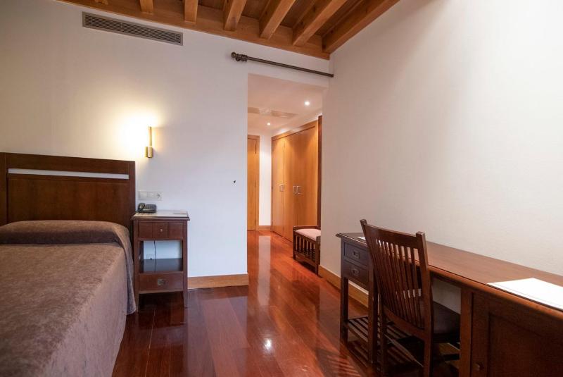 Single Room image 1