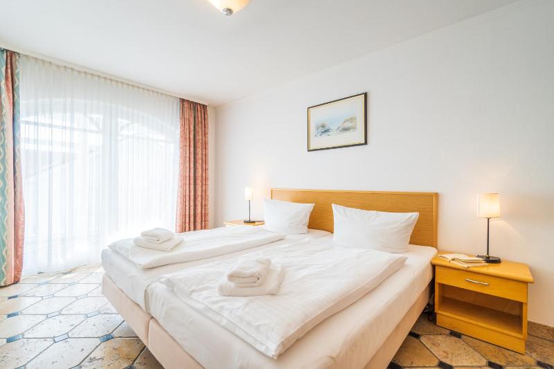 Two-Bedroom Penthouse Apartment with Balcony image 3