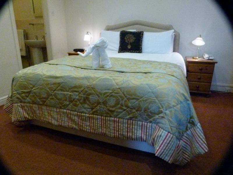 Double Room image 3