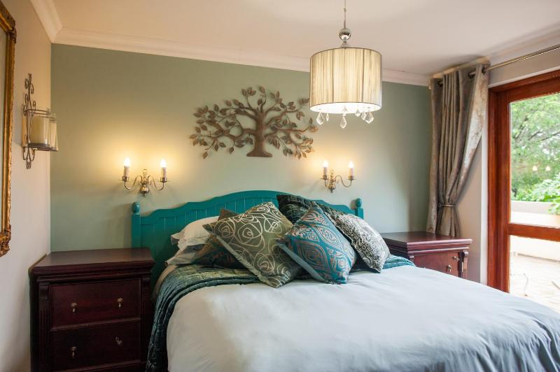 Strawberry Fields Country Manor Guest House - image 3