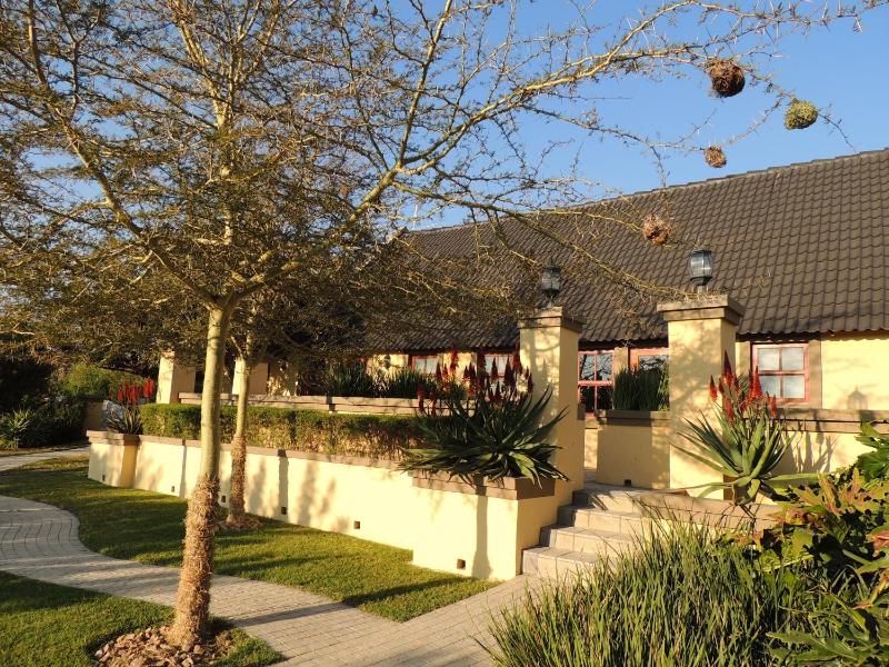 Strawberry Fields Country Manor Guest House - image 6