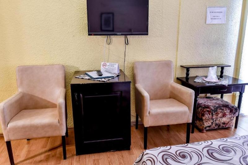Twin Room image 1