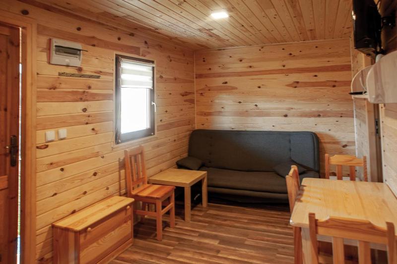 Three-Bedroom Townhouse with Lake View image 3