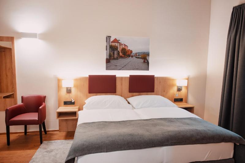 Deluxe Double Room image 1