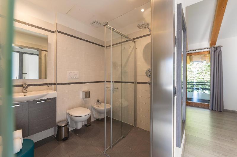 Suite with Kitchenette and Jacuzzi image 4