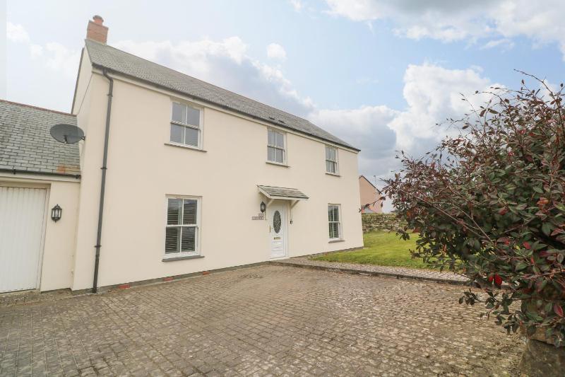 15 Tower Meadows - image 3