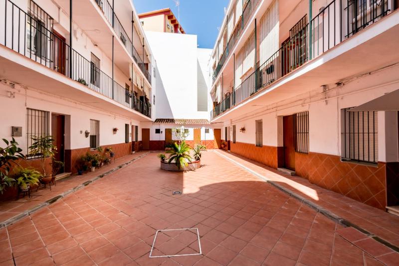 Holi-Rent Salado - image 1