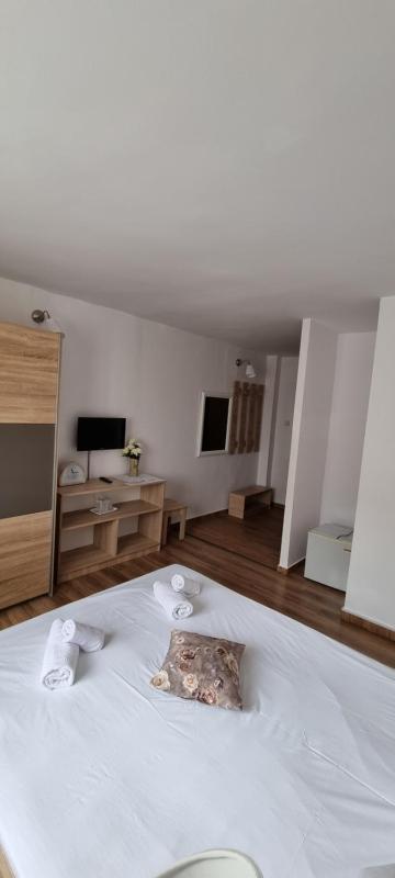Double Room image 1
