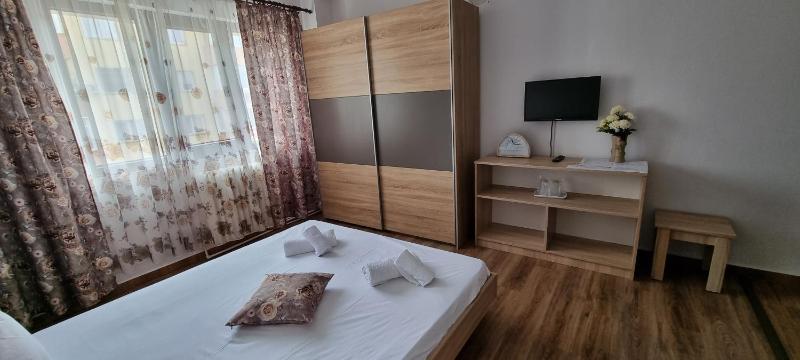 Double Room image 4