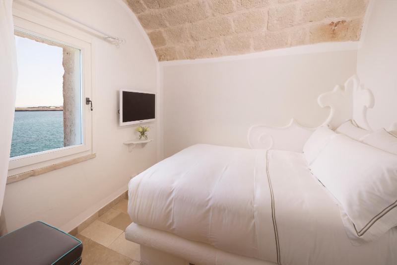 Standard Single Room image 3