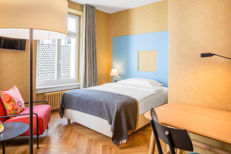 Single Room image 1