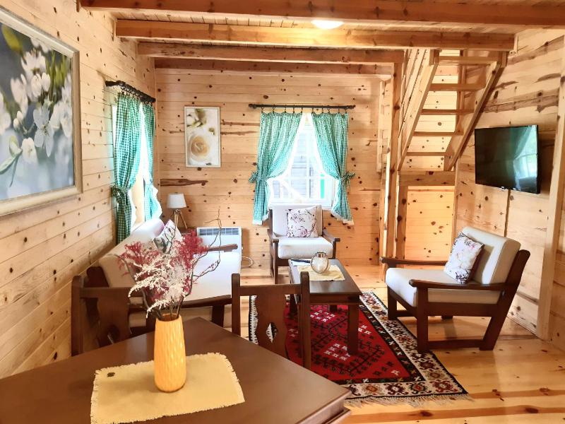 Wooden Cottage Deluxe  image 4
