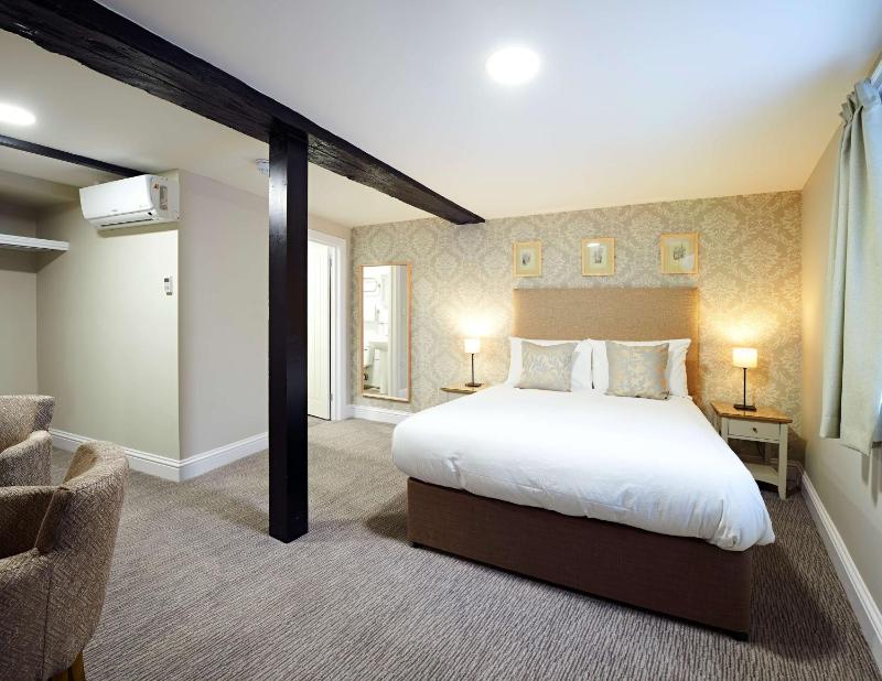 Superior King Room image 1
