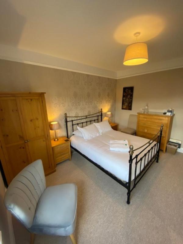 Deluxe King Room, Room 3 image 2