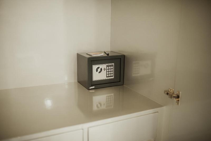 Deluxe King Studio image 4