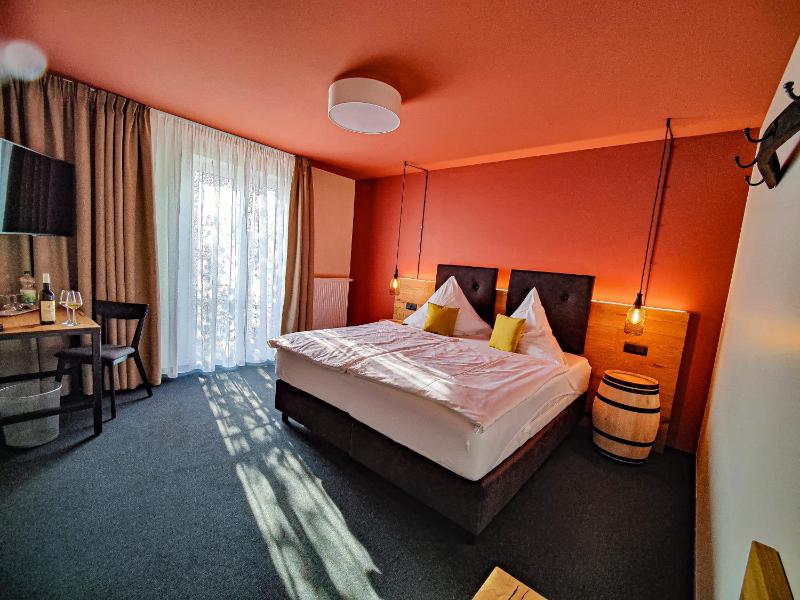 Double Room image 2