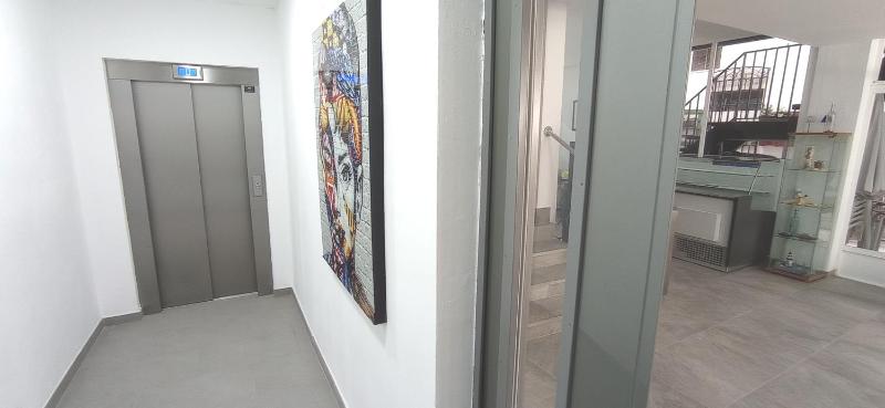 Hostal El Mercat - image 5