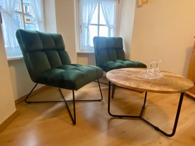 Family Room image 3