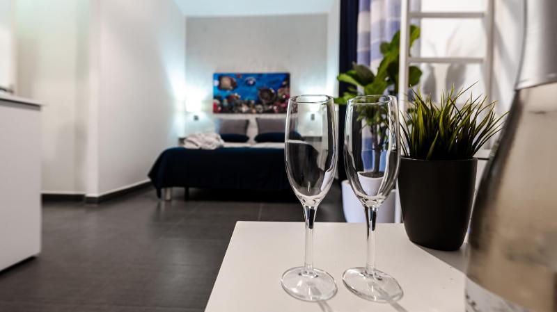 Queen Suite with Spa Bath image 1