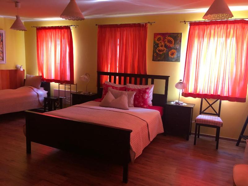 Deluxe Quadruple Room image 4