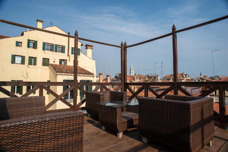 Suite with Terrace image 3