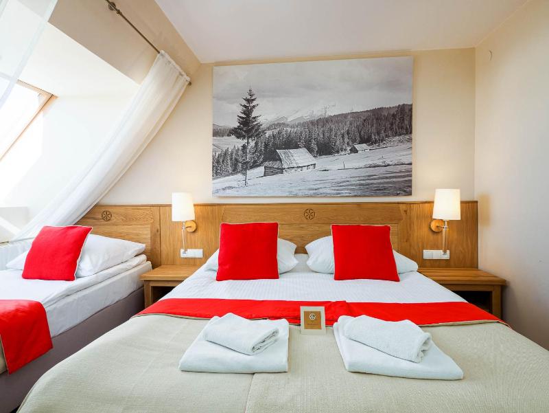 Quadruple Room image 2