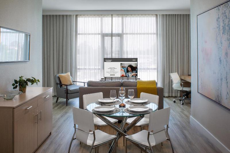 Deluxe Apartment image 4
