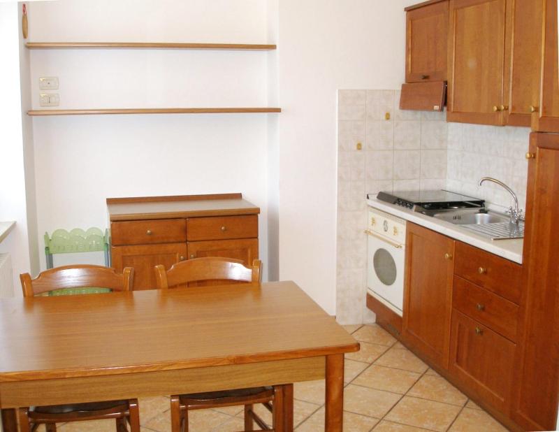 One-Bedroom Apartment image 4