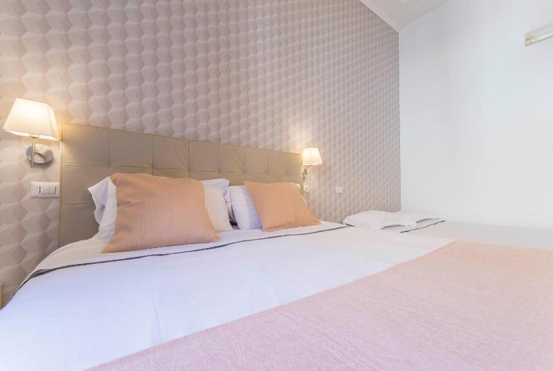 Triple Room image 4
