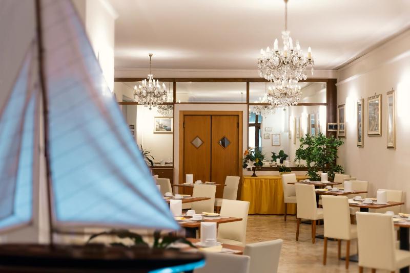 Hotel Lido - image 13