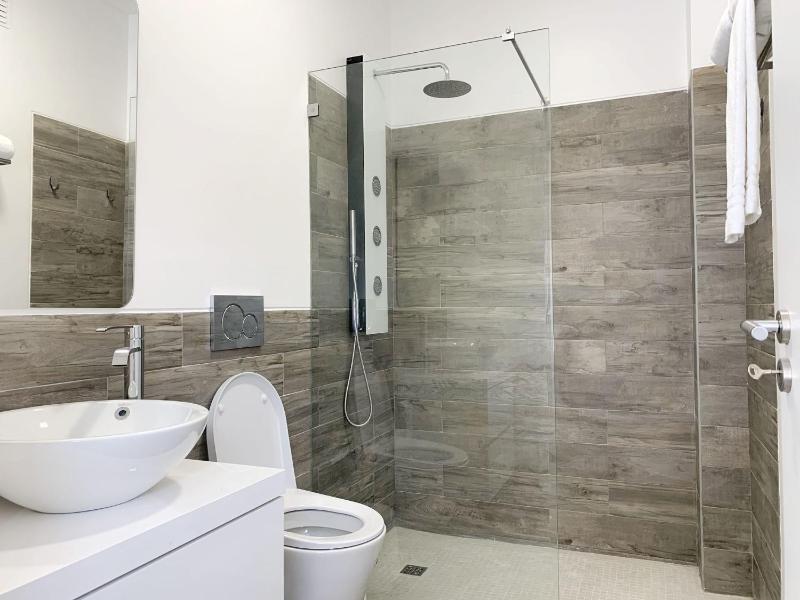 DIANA BEACH HOUSE - image 5