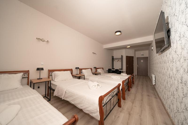 Quadruple Room image 2