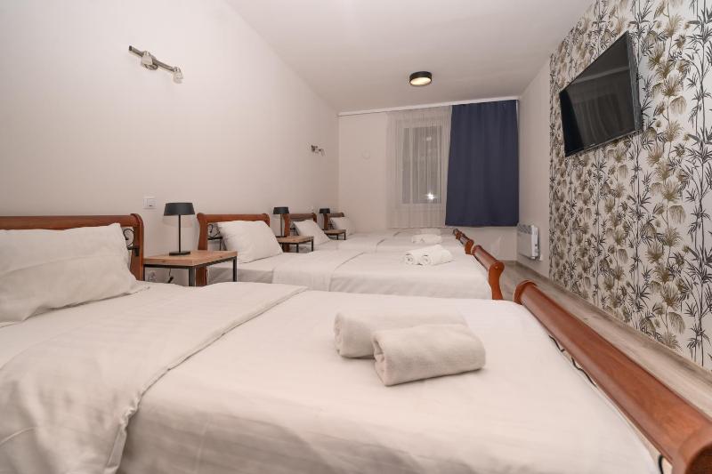 Quadruple Room image 3