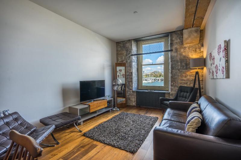 Premier One-Bedroom Apartment with Sea View - 6 Mills Bakery - Pets Not Permitted  image 2
