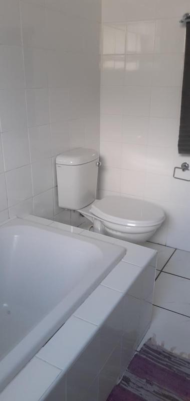 Liz' Cottage - image 7