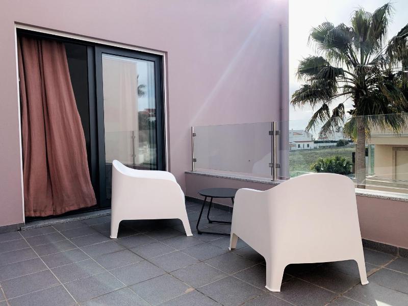 DIANA BEACH HOUSE - image 11