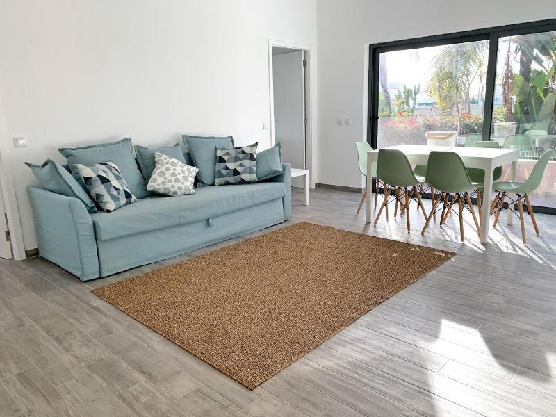 DIANA BEACH HOUSE - image 2
