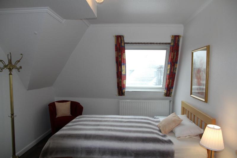 Standard Single Room image 3
